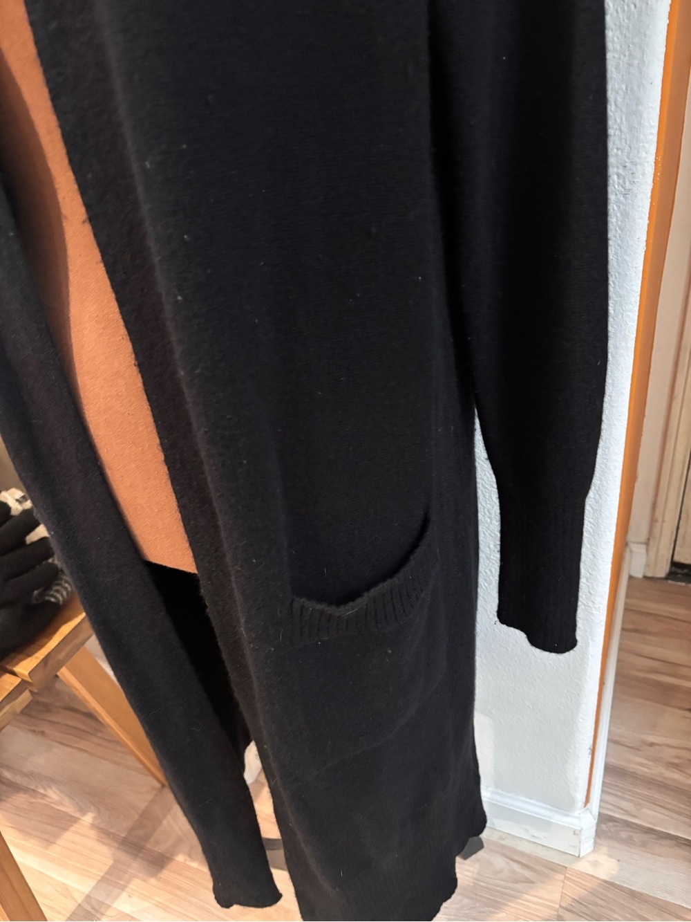 ATHLETA Alpine Spirit Wrap SZ S Black Sweater Cardigan Good Condition Great Find - Picture 7 of 13